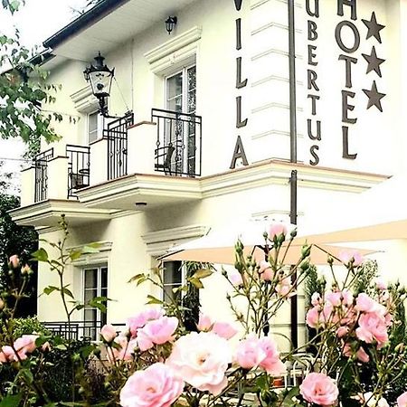 Hotel Villa Hubertus Kutno Extérieur photo