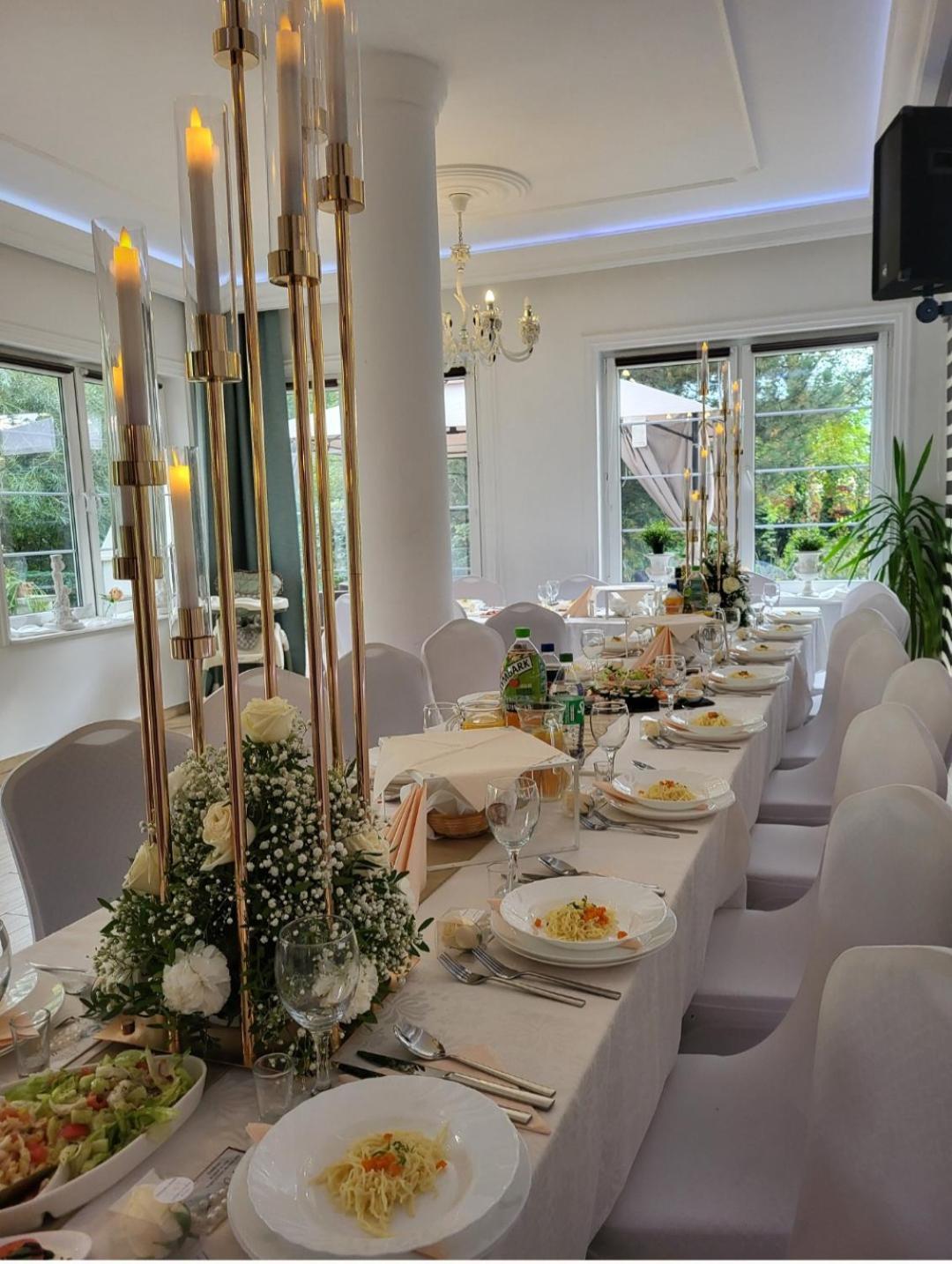 Hotel Villa Hubertus Kutno Extérieur photo