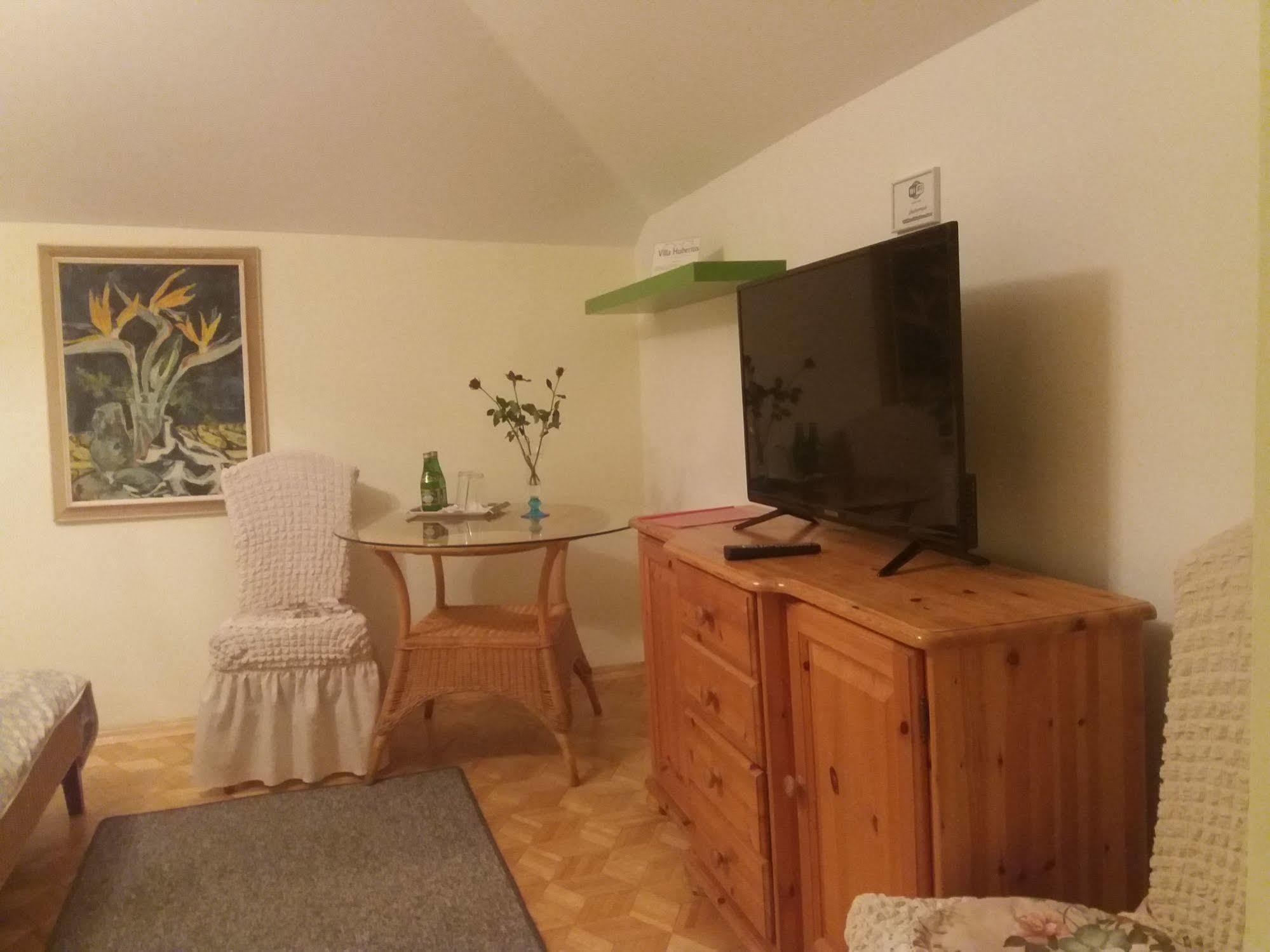 Hotel Villa Hubertus Kutno Extérieur photo