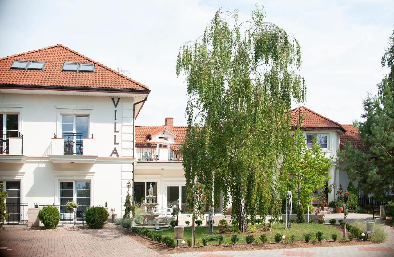 Hotel Villa Hubertus Kutno Extérieur photo